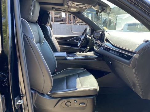 Used 2022 Cadillac Escalade ESV Sport w/ Touring Package AWD/4WD image 19