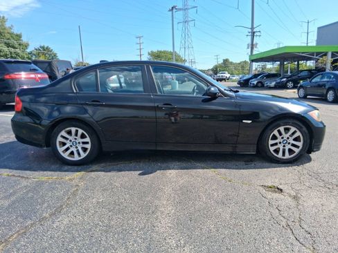 Used 2006 BMW 325i Sedan RWD image 4