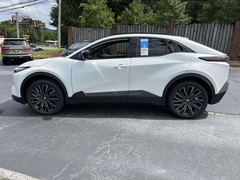New 2026 Toyota C-HR AWD/4WD image 6