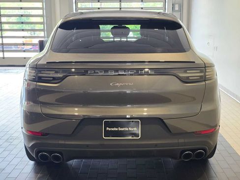 Used 2023 Porsche Cayenne Coupe AWD/4WD image 6