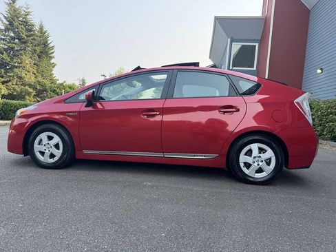 Used 2011 Toyota Prius Four w/ Solar Roof Pkg FWD image 5