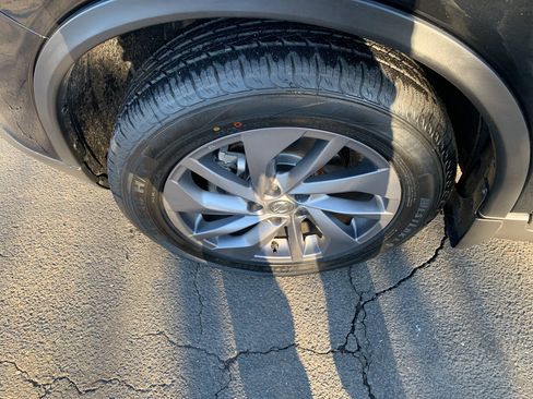 Used 2016 Nissan Rogue SL w/ SL Premium Package image 9