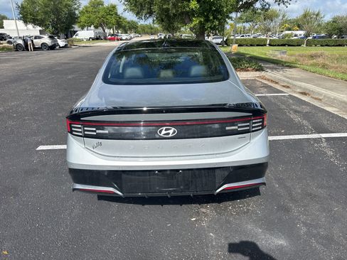 Used 2024 Hyundai Sonata Limited image 7