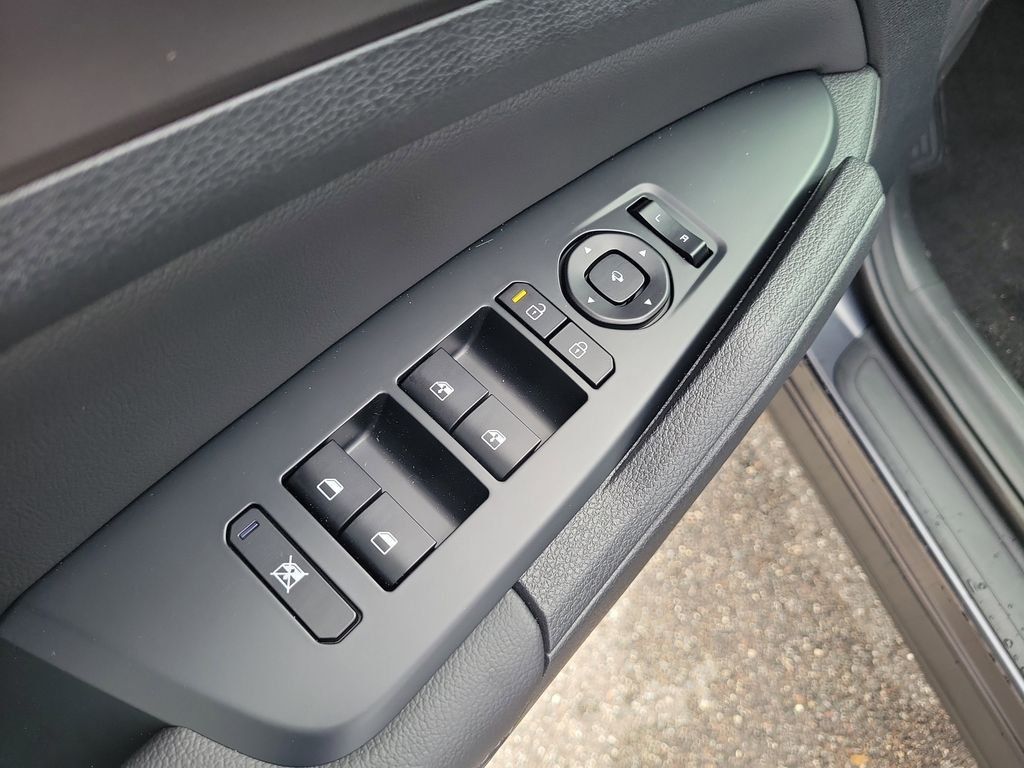 New 2026 Kia Sportage SX FWD image 22