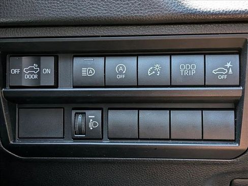 Used 2023 Toyota Tundra SR5 w/ SR5 Convenience Package AWD/4WD image 11