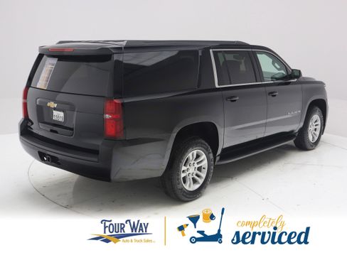 Used 2019 Chevrolet Suburban LS w/ Max Trailering Package AWD/4WD image 4