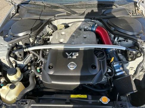 Used 2004 Nissan 350Z Enthusiast image 19