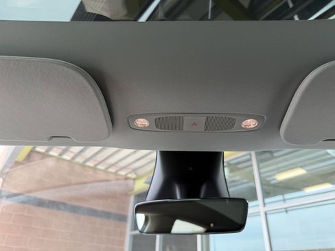 Used 2025 Tesla Model Y Long Range RWD image 30