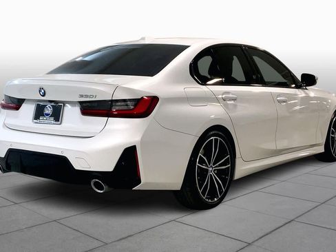 Used 2023 BMW 330i Sedan w/ M Sport Package image 13