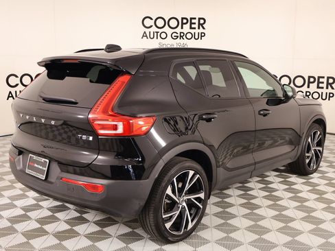 Used 2022 Volvo XC40 T5 R-Design w/ Advanced Package AWD/4WD image 22