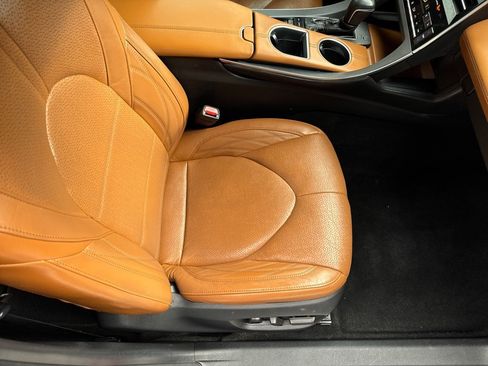 Used 2019 Toyota Avalon Limited image 15