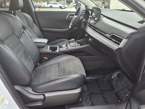 Used 2024 Mitsubishi Outlander SE AWD/4WD image 9