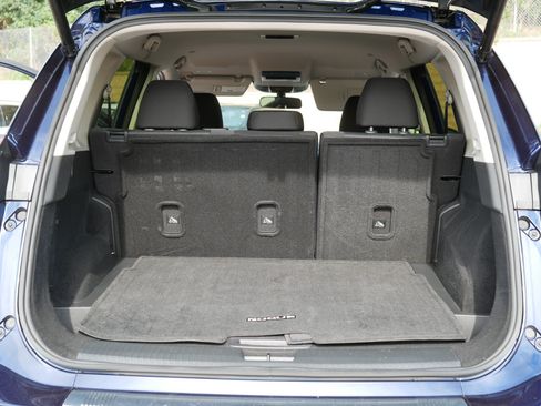 Certified 2024 Nissan Rogue SV AWD/4WD image 18