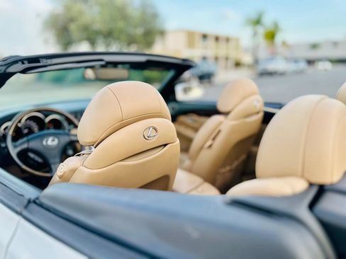 Used 2007 Lexus SC 430 Convertible RWD image 11