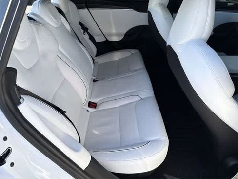 Used 2021 Tesla Model S Plaid image 18