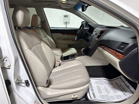 Used 2011 Subaru Outback 2.5i Limited w/ PWR Moonroof Pkg image 21