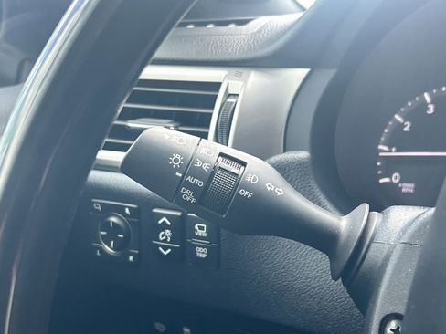 Used 2023 Lexus GX 460 Luxury w/ Sport Design Package AWD/4WD image 27