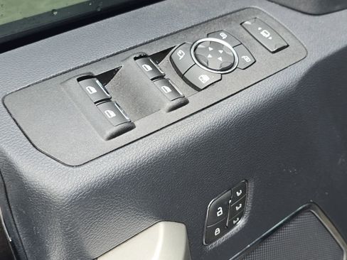 Used 2022 Ford F350 Lariat w/ Tremor Off-Road Package AWD/4WD image 13