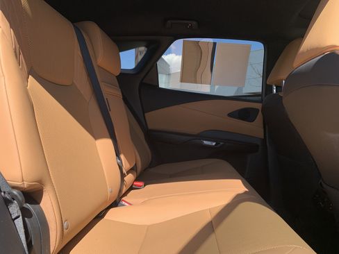 Certified 2025 Lexus RX 350 Premium w/ Accessory Package (Z1) image 33