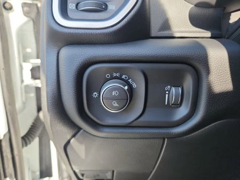 Used 2024 RAM 2500 Big Horn image 28