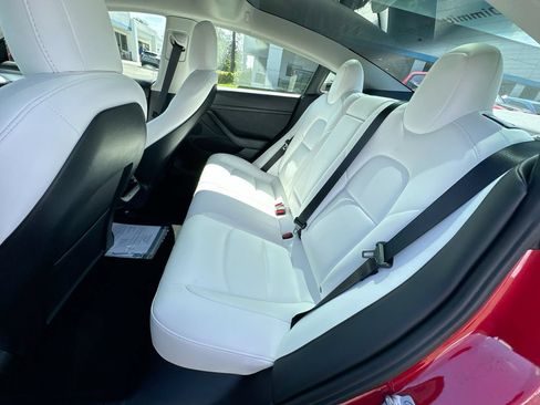 Used 2022 Tesla Model 3 Standard Range RWD image 24