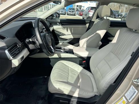 Used 2018 Honda Accord EX-L image 16