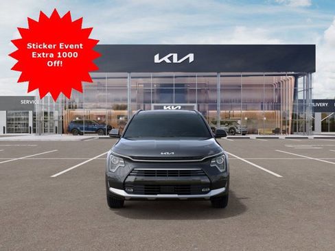 New 2025 Kia Niro EX Touring image 3