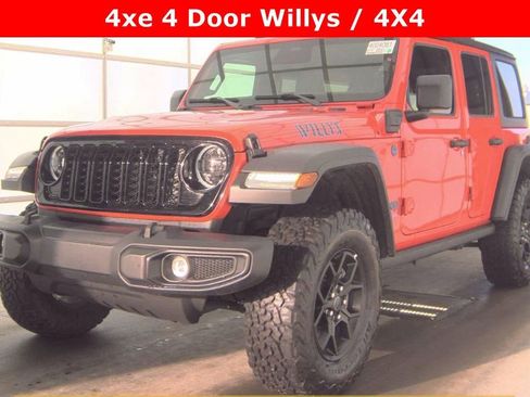 Used 2025 Jeep Wrangler Willys image 1