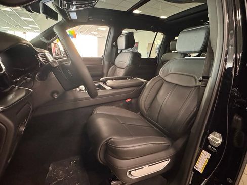 New 2026 Jeep Grand Wagoneer Summit w/ Premium Group III AWD/4WD image 13