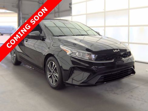 Used 2024 Kia Forte LXS w/ LXS Technology Package FWD image 3