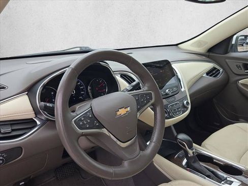 Used 2024 Chevrolet Malibu LT FWD image 10