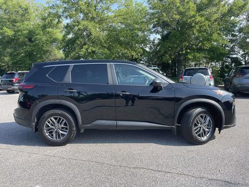 Used 2025 Nissan Rogue S FWD image 2