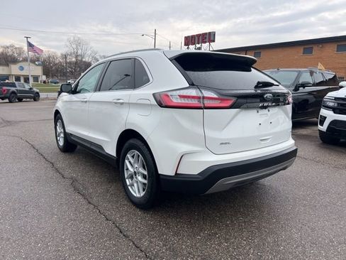 Certified 2023 Ford Edge SEL image 6