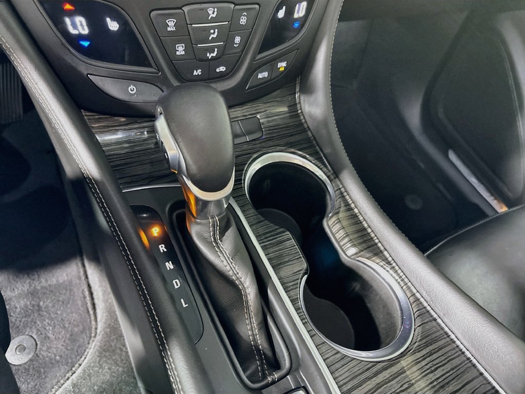Used 2018 Buick Envision Essence AWD/4WD image 17