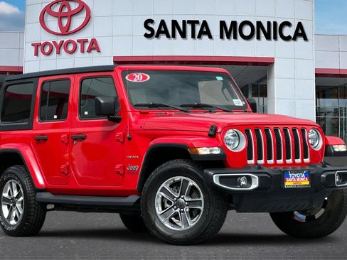 Used 2020 Jeep Wrangler Unlimited Sahara AWD/4WD image 2