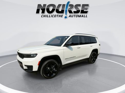 Used 2024 Jeep Grand Cherokee L Laredo AWD/4WD image 4