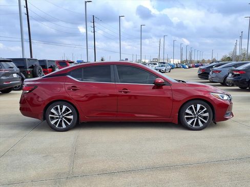 Used 2023 Nissan Sentra SV w/ SV Premium Package image 6