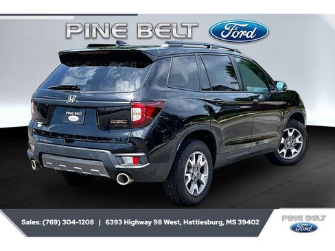 Used 2023 Honda Passport TrailSport image 11