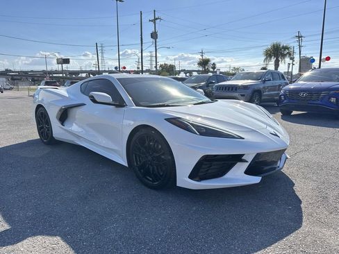 Used 2023 Chevrolet Corvette Stingray Premium Cpe w/ Z51 Performance Package image 3