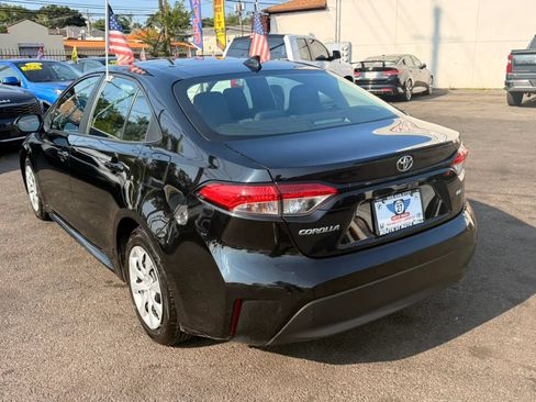 Used 2023 Toyota Corolla LE FWD image 5