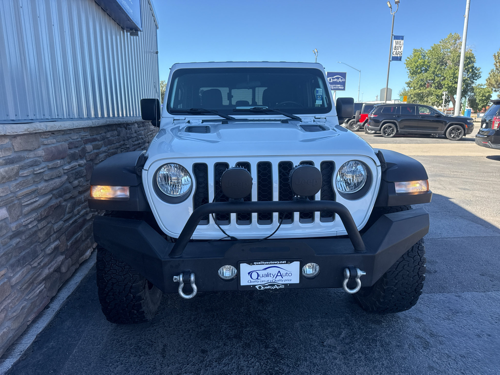 Used 2021 Jeep Gladiator Rubicon w/ Cold Weather Group AWD/4WD image 3