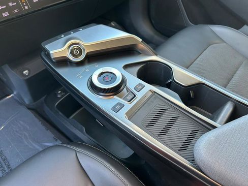 Used 2024 Kia EV6 Light image 28