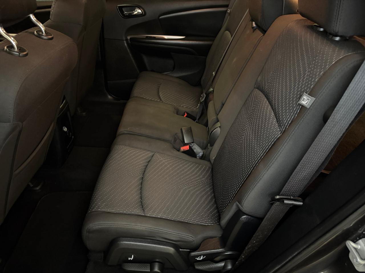 Used 2016 Dodge Journey SXT FWD image 6