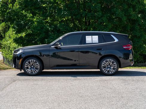 Used 2025 BMW X3 xDrive30 w/ Premium Package AWD/4WD image 3