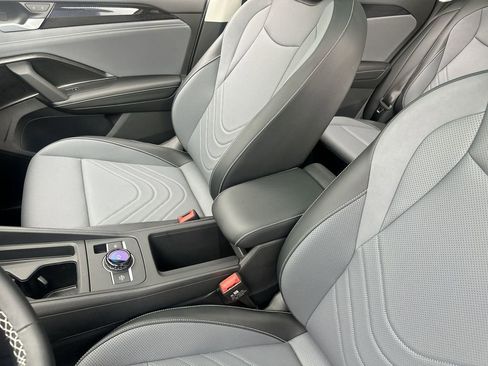 New 2026 Volkswagen Tiguan SE image 21