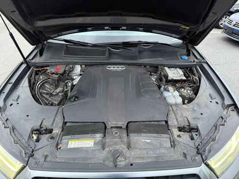 Used 2018 Audi Q7 2.0T Premium Plus w/ Premium Plus Package AWD/4WD image 32