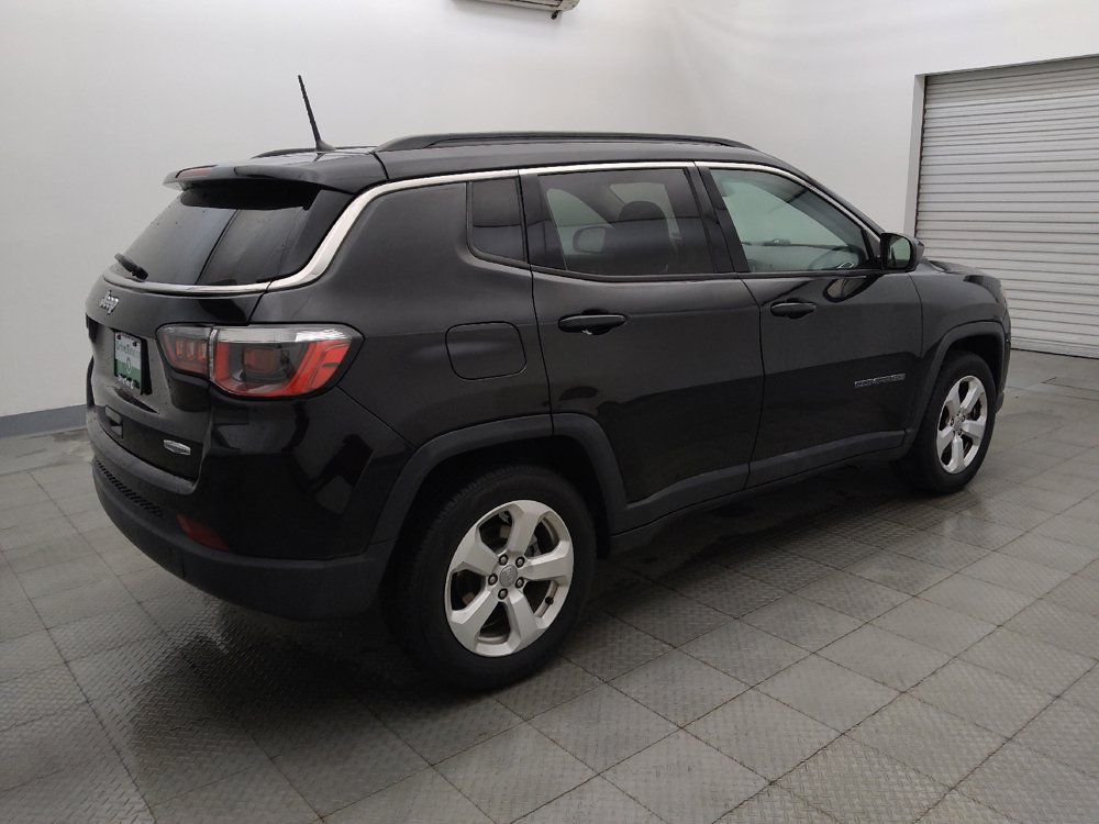 Used 2018 Jeep Compass Latitude FWD image 10