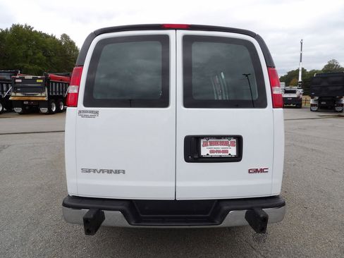 Used 2024 GMC Savana 2500 w/ Driver Convenience Package image 6