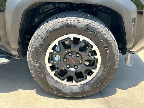 Used 2025 Toyota 4Runner TRD Off-Road AWD/4WD image 10