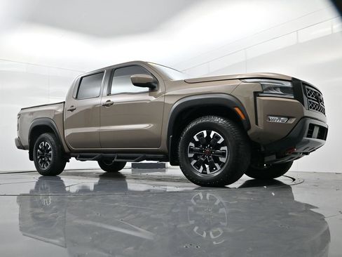 Used 2023 Nissan Frontier PRO-4X w/ Technology Package image 38